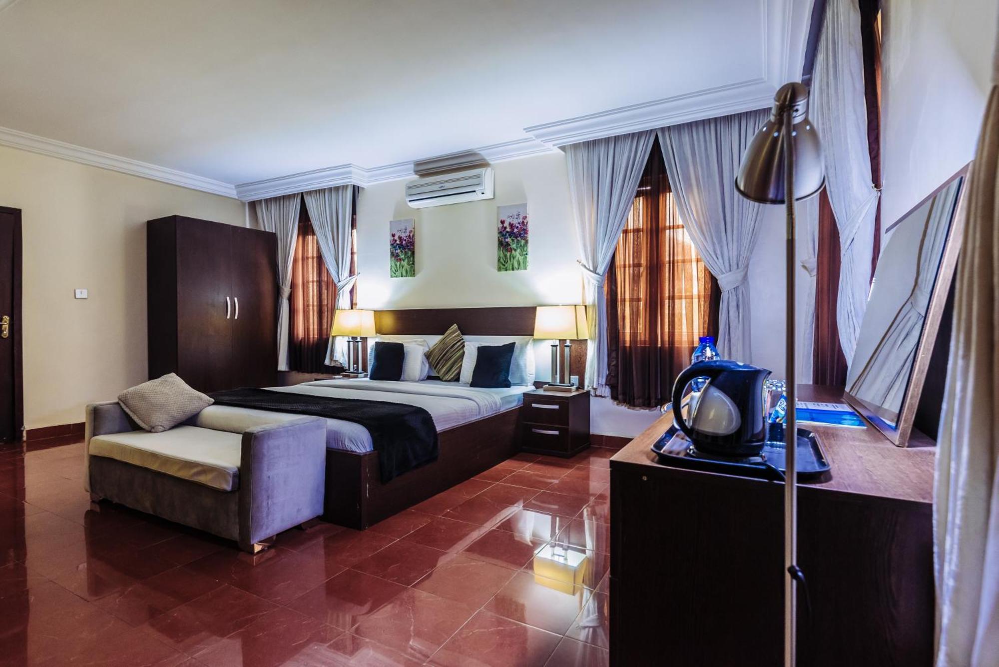 Tranquil Mews Hotel Jabi Exterior photo