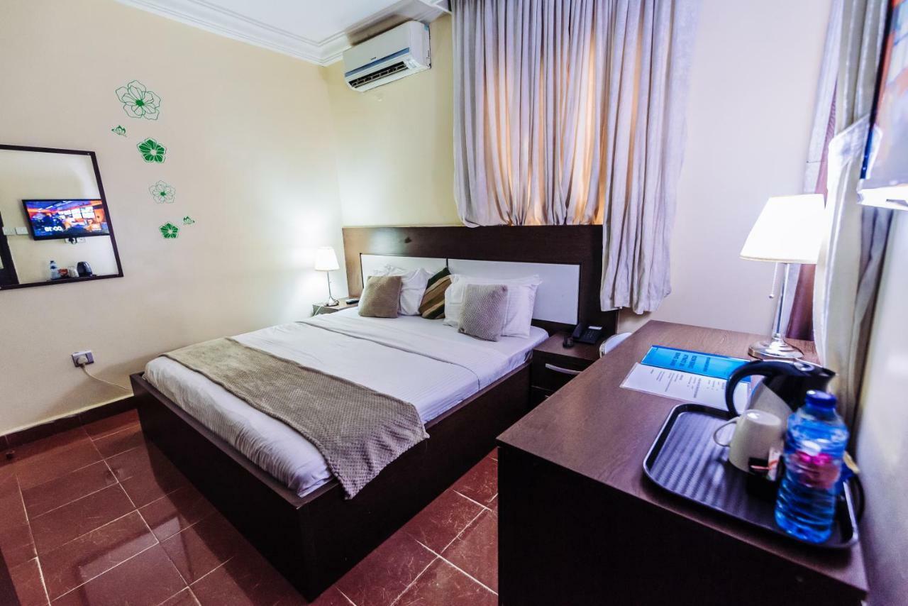 Tranquil Mews Hotel Jabi Exterior photo